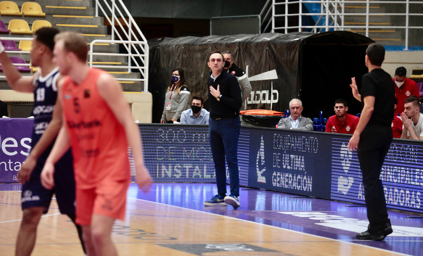 Partido entre el Clínica Sur-Aspasia y el Liberbank Oviedo.