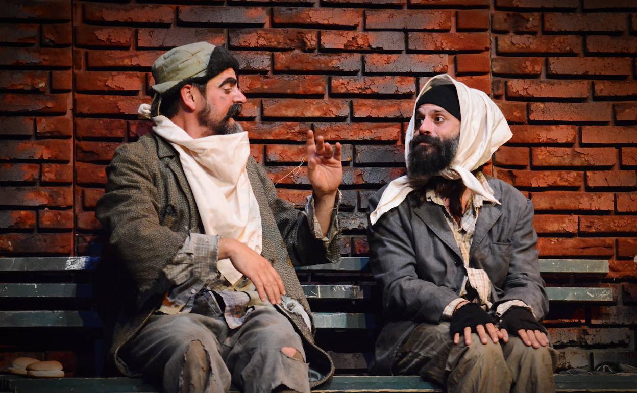 Chema Pizarro y Francisco J. Quirós, en una escena de la obra. 
