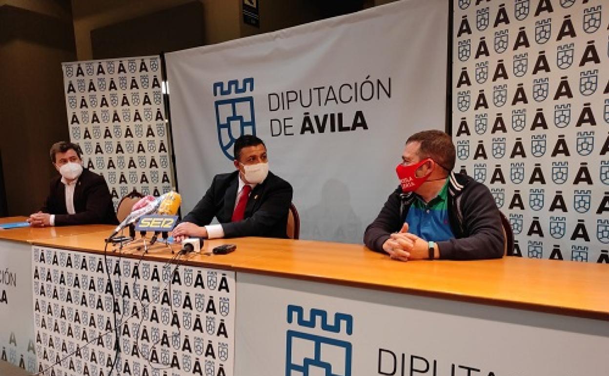 Presentación del nuevo proyecto de la Diputación de Ávila para ofrecer descuentos a los consumidores de bares, restaurantes  y alojamientos rurales 