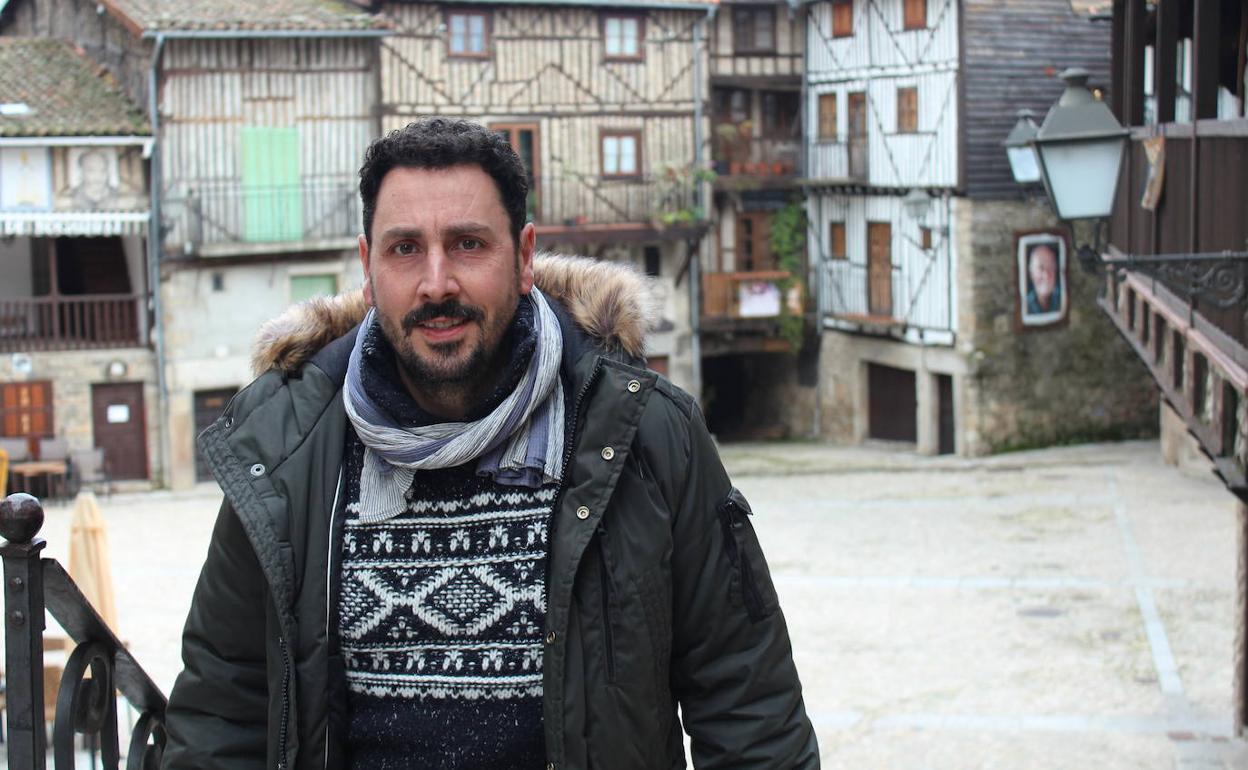 El presidente de la DOP Sierra de Salamanca, Agustín Maíllo, en Mogarraz. 