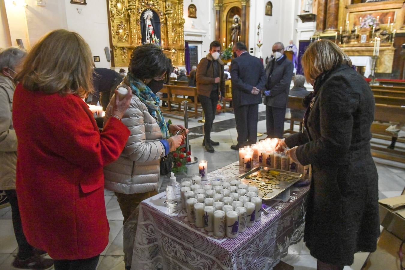 Fotos: Besapié al Nazareno en la Iglesia de Jesús de Valladolid