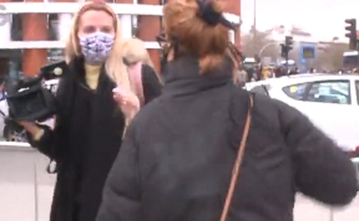 La actriz en el momento de su enfrentamieno con la reportera. 