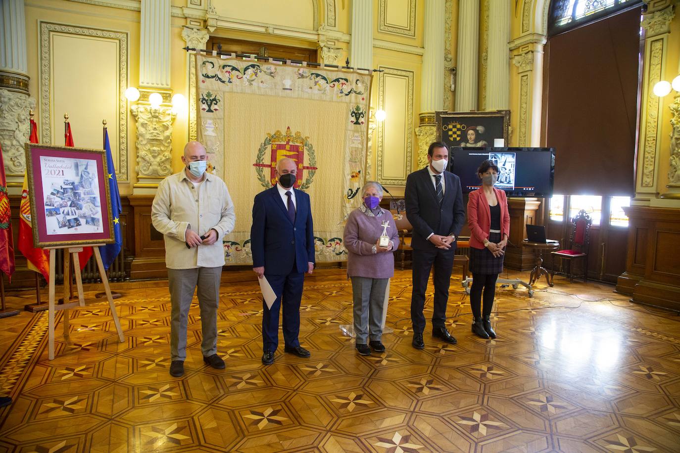 Fotos: Presentación del cartel de la Semana Santa 2021 de Valladolid