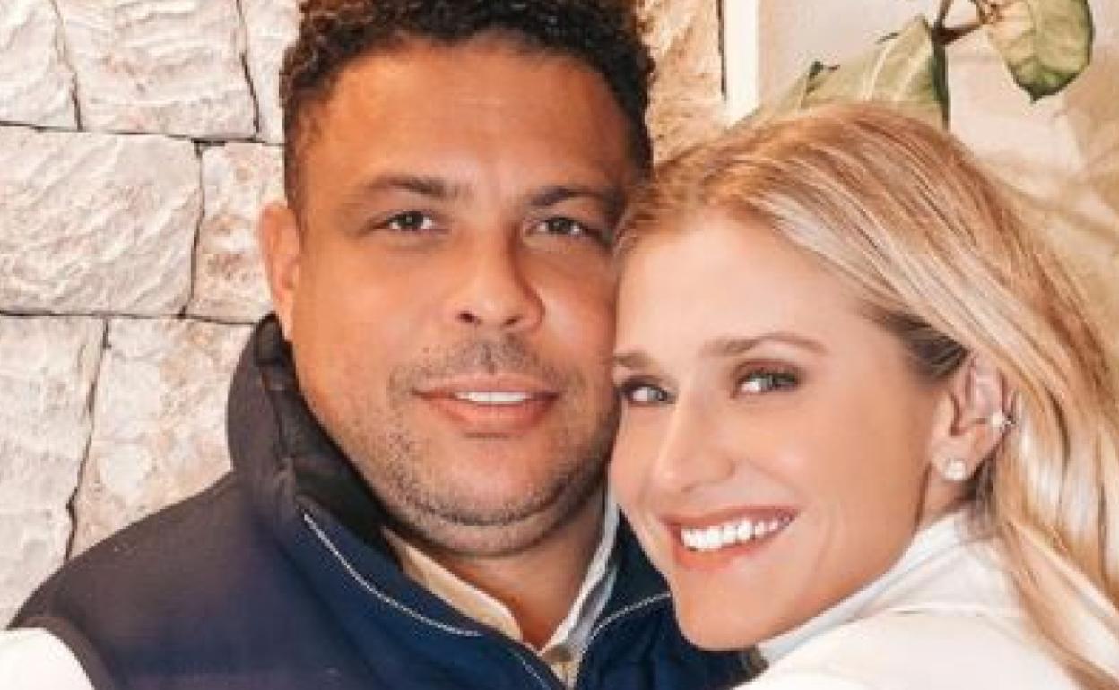 Ronaldo Nazario y su pareja, la modelo Celina Locks.