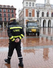 Imagen secundaria 2 - Militares de la UME, en Valladolid el lunes 16 de mazo de 2016. 