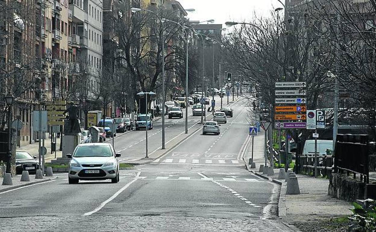 Paseo Ezequiel Gonzálezz y su conexión con la cuesta de los Hoyos. 