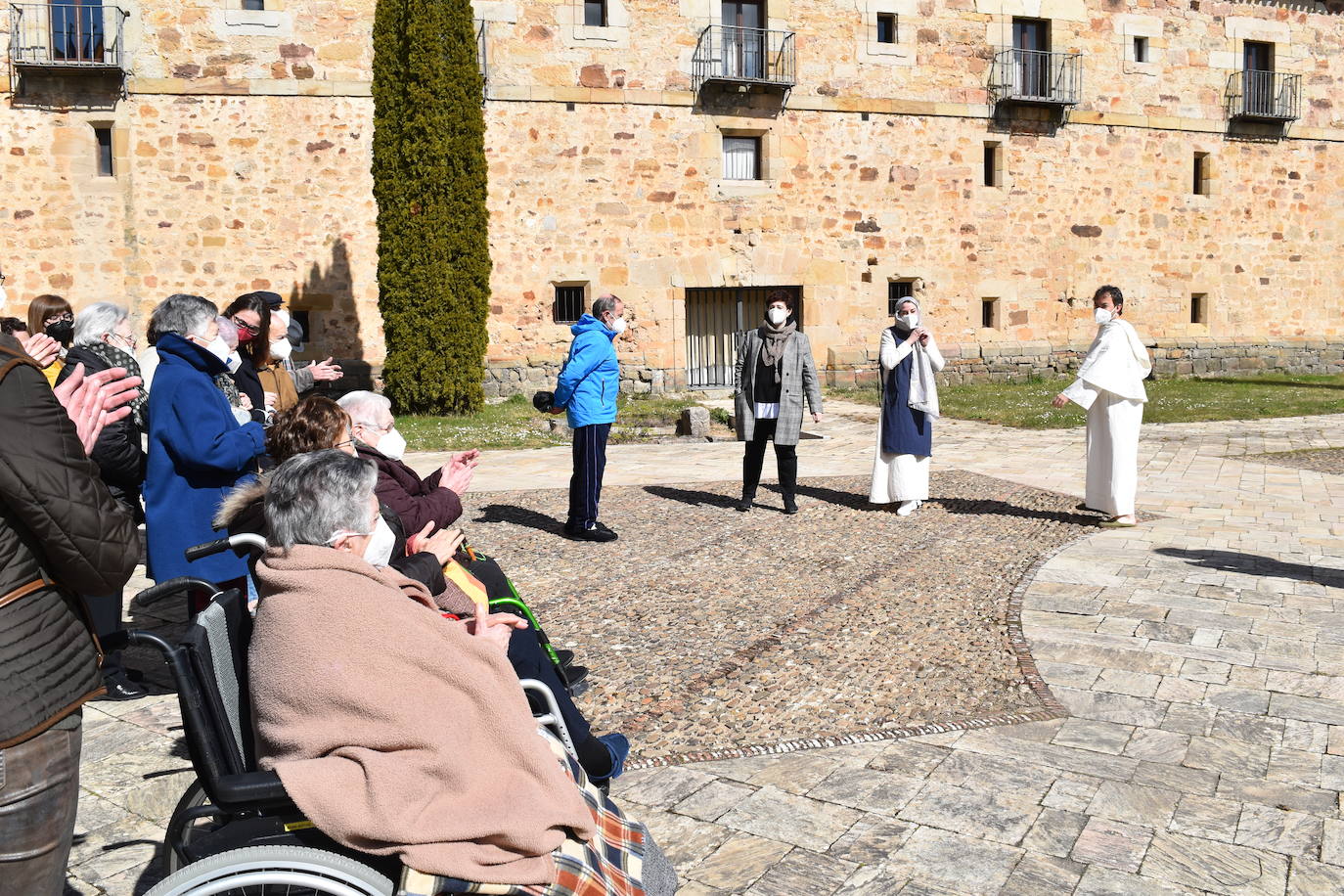 Fotos: Visita teatralizada al monasterio Santa María la Real