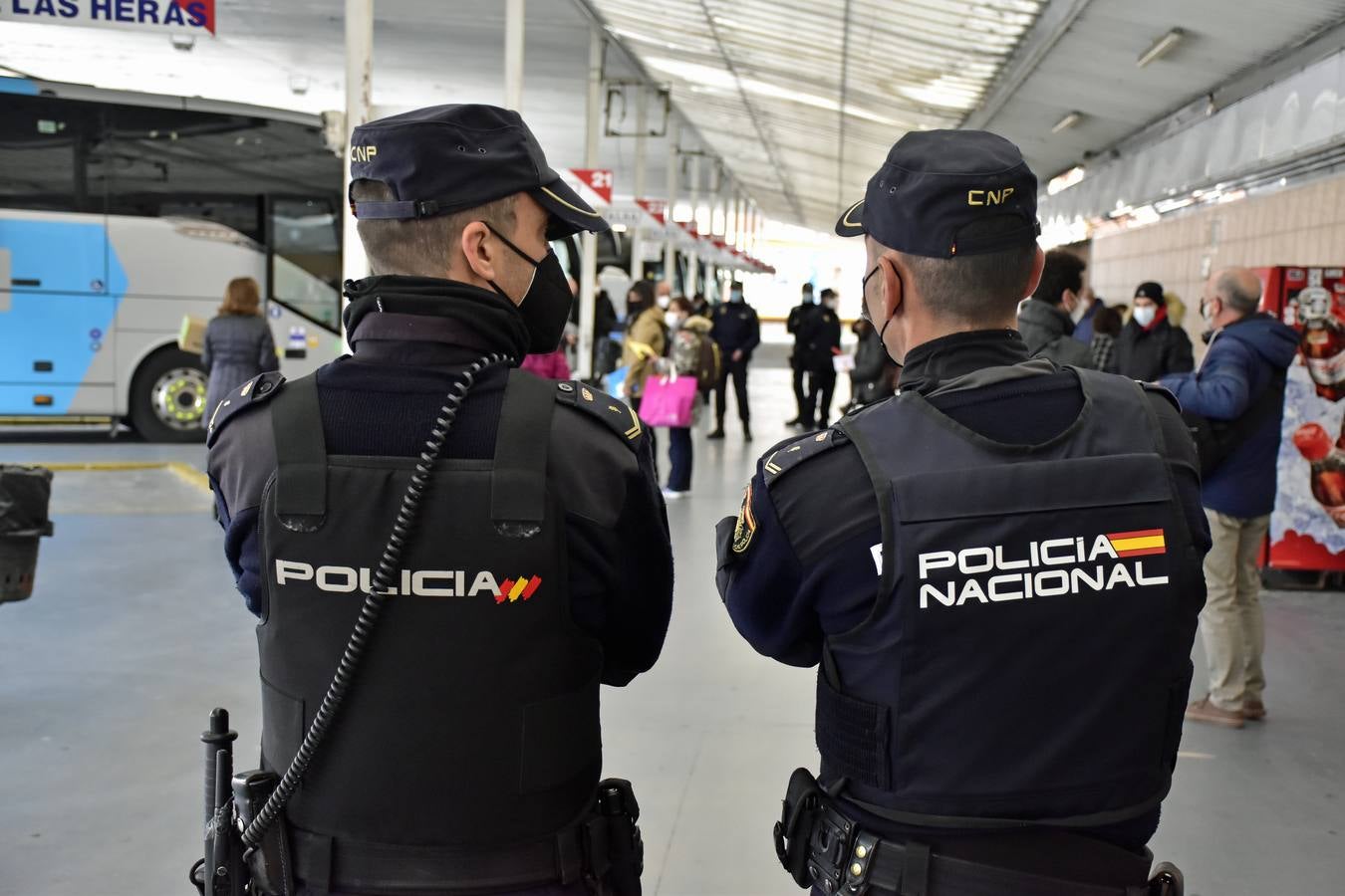 Fotos: Controles de movilidad en las estaciones de trenes y autobuses de Valladolid