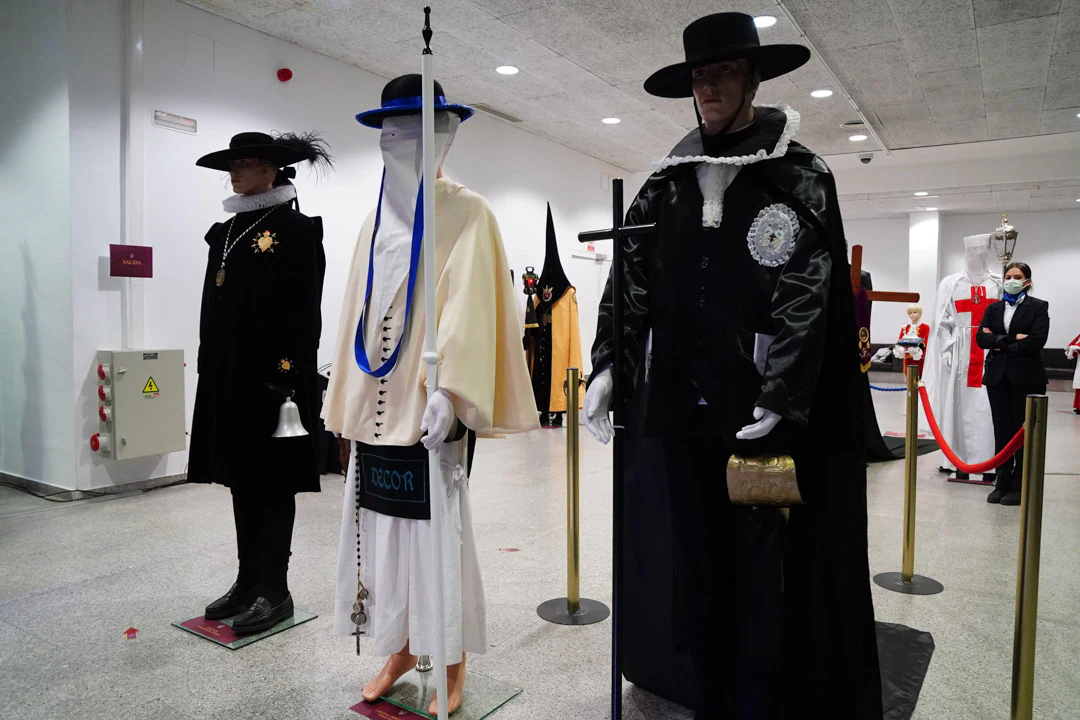 La exposición 'Procesión' se puede contemplar en el Palacio de Congresos de Salamanca 