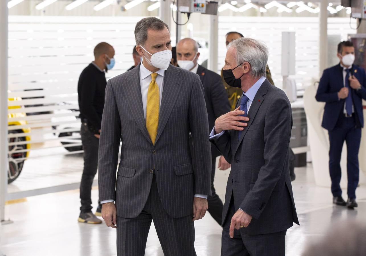 Fotos: El Rey visita la fábrica de Renault en Palencia