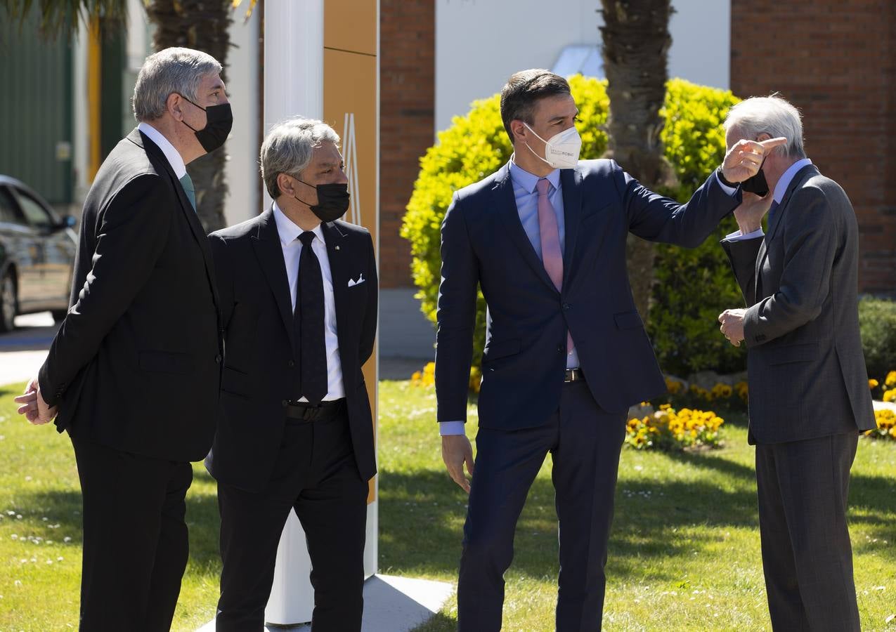 Fotos: El Rey visita la fábrica de Renault en Palencia