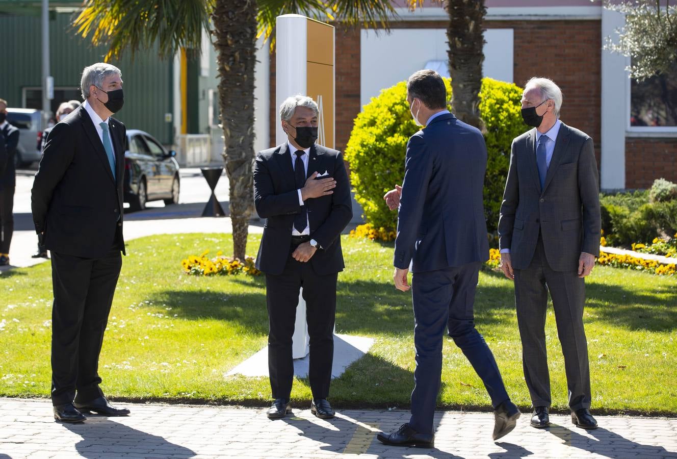Fotos: El Rey visita la fábrica de Renault en Palencia