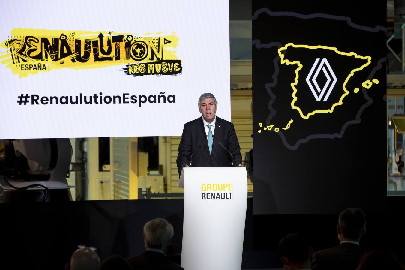 Fotos: El Rey visita la fábrica de Renault en Palencia