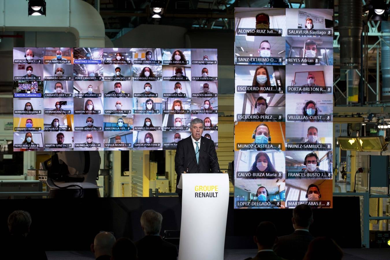Fotos: El Rey visita la fábrica de Renault en Palencia