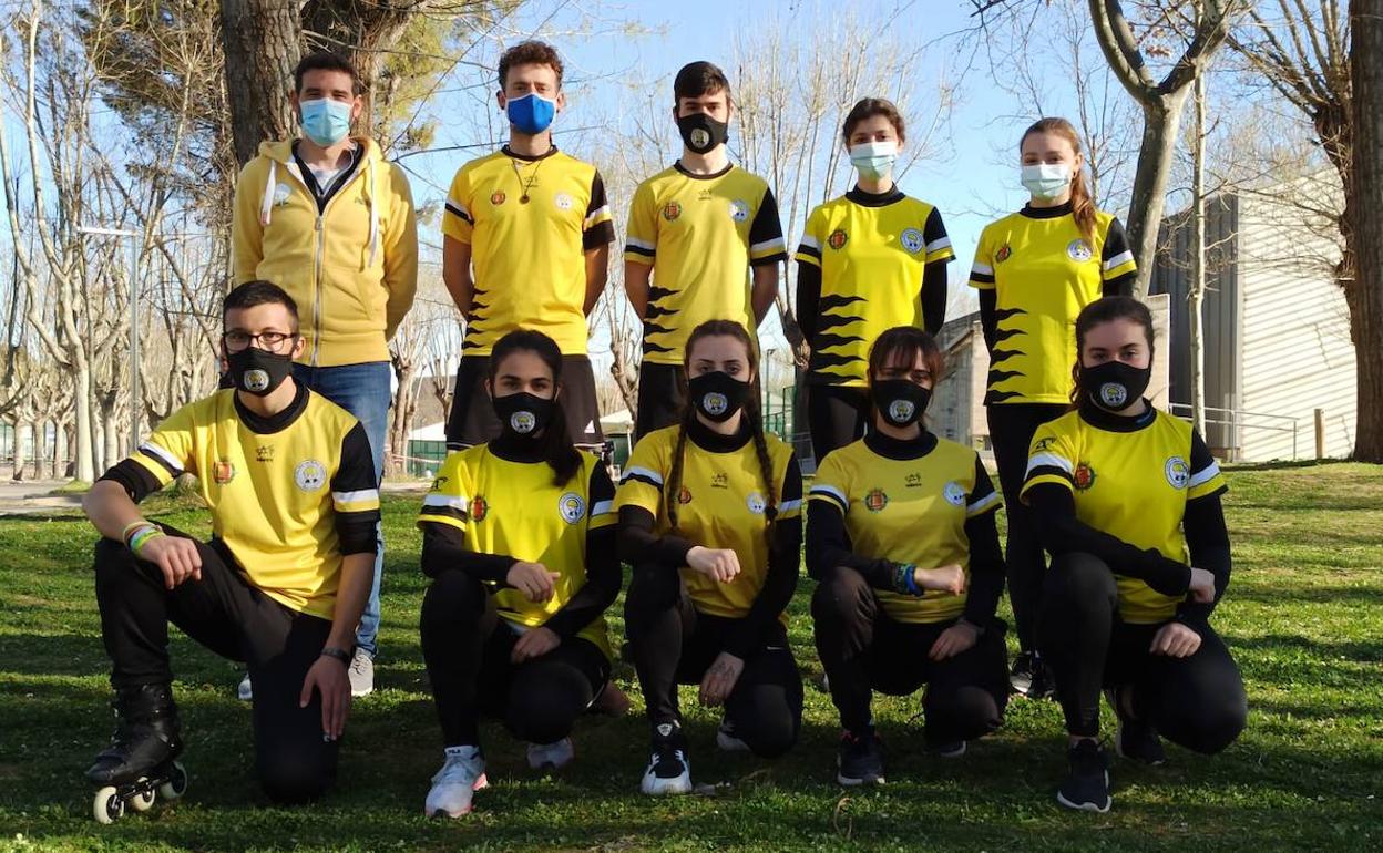 Los equipos masculino y femenino del Rolling Lemons. 