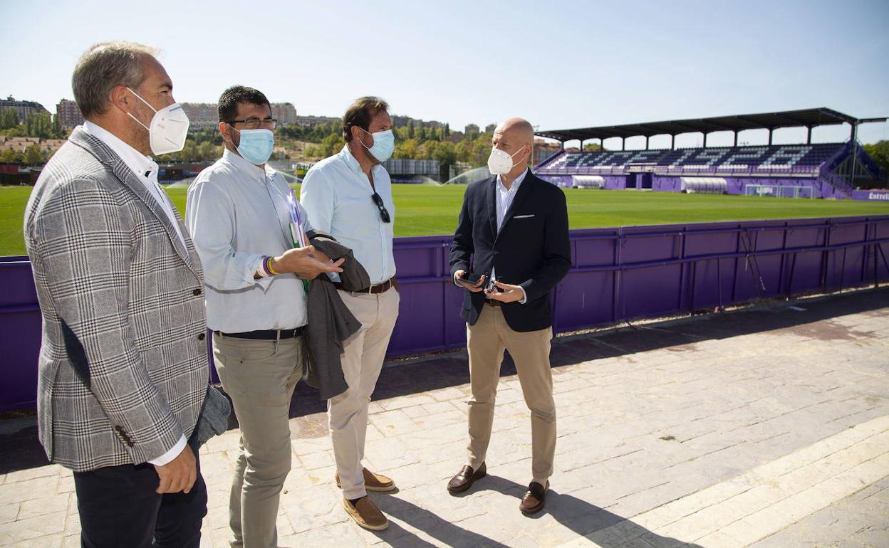 Óscar Puente y Alberto Bustos, con Fenaert y Jorge Santiago, en la última visita de los técnicos a los Anexos. 