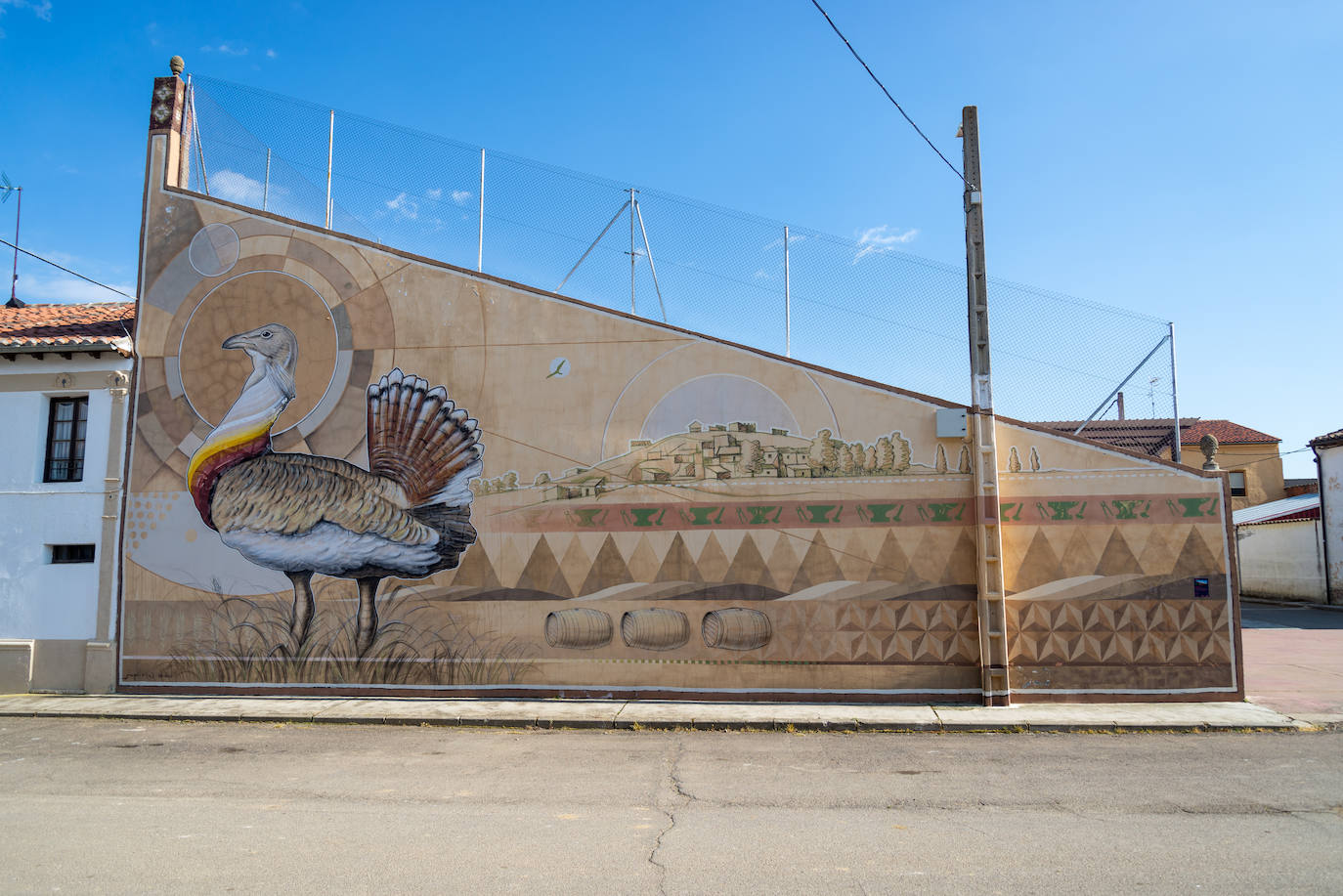 Los murales inundan el pueblo de Villaherreros.