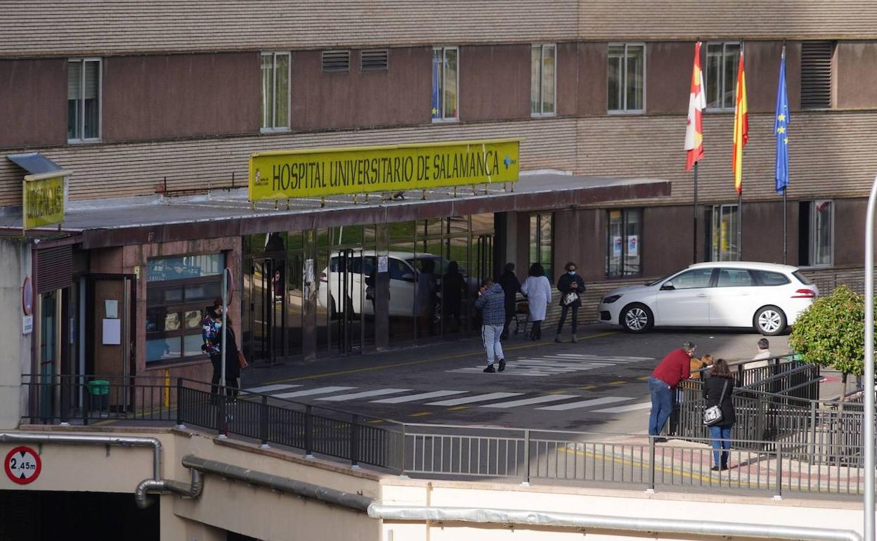 Exteriores del Hospital Clínico.