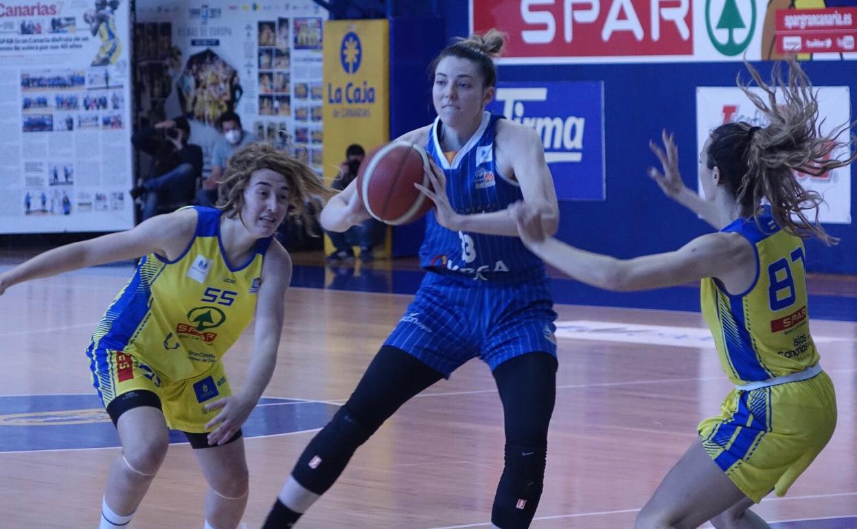 El CB Avenida deja los cuartos casi sentenciados en la ida ante el Spar Gran Canaria (61-80)