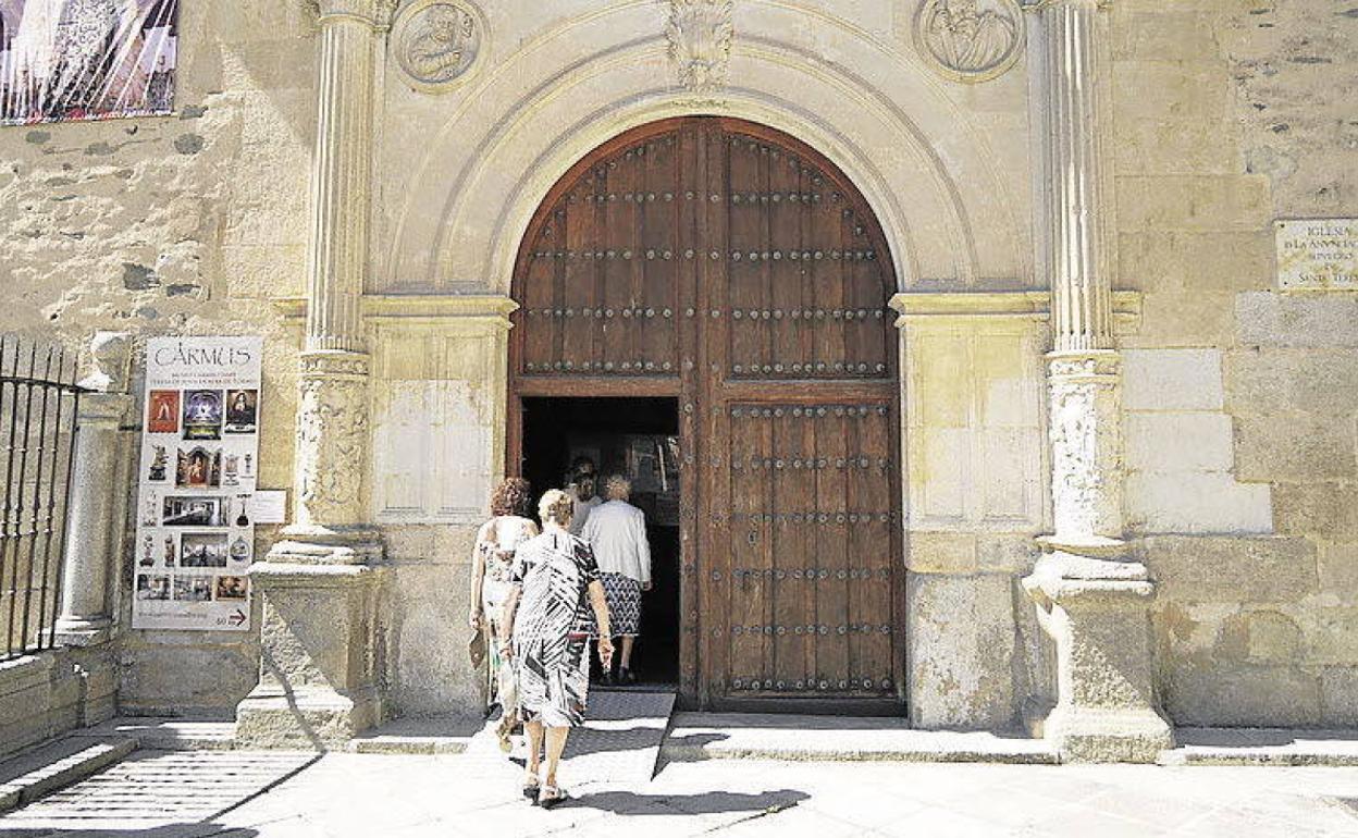 Iglesia de las Carmelitas de Alba de Tormes.