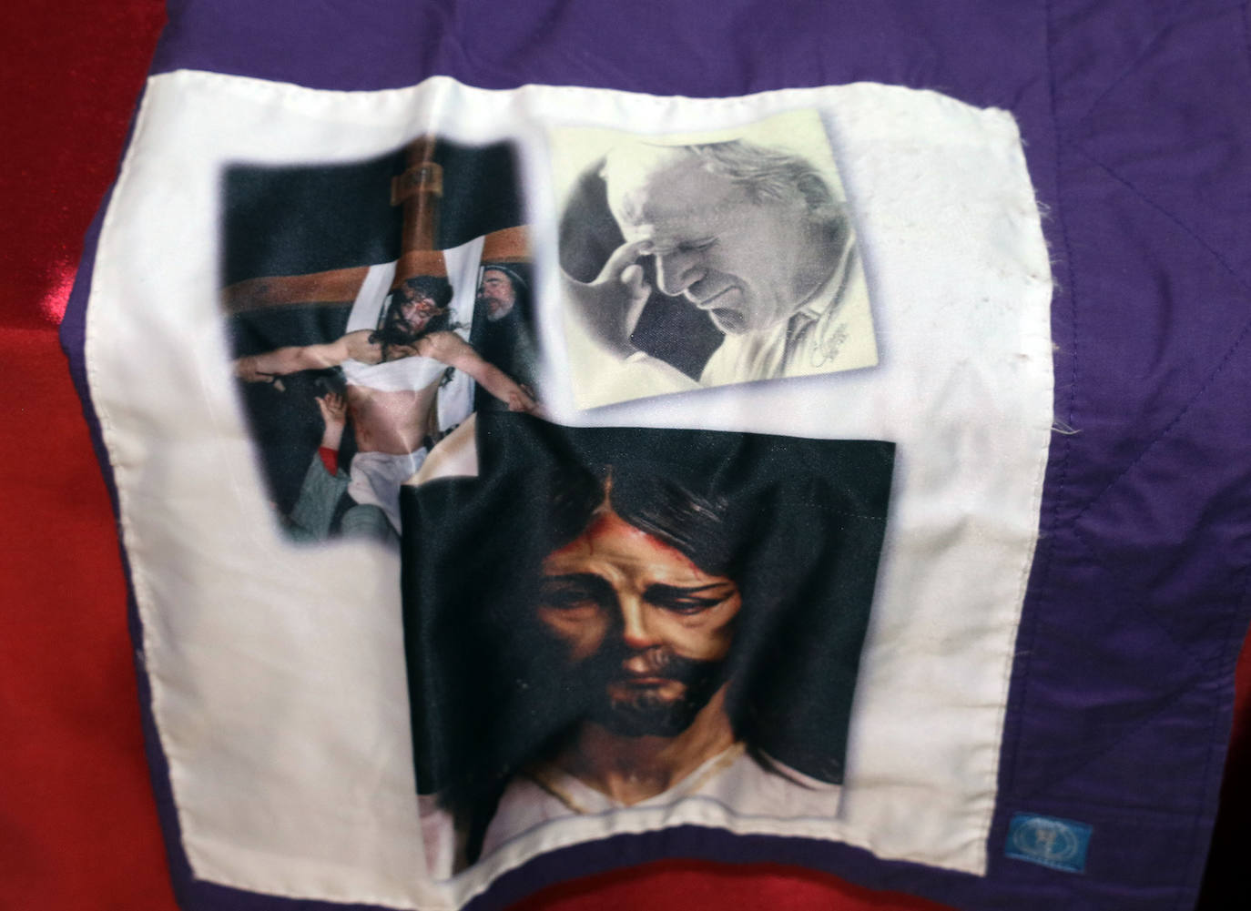 Exposición de la cofradia de Nuestra Señora de la Piedad