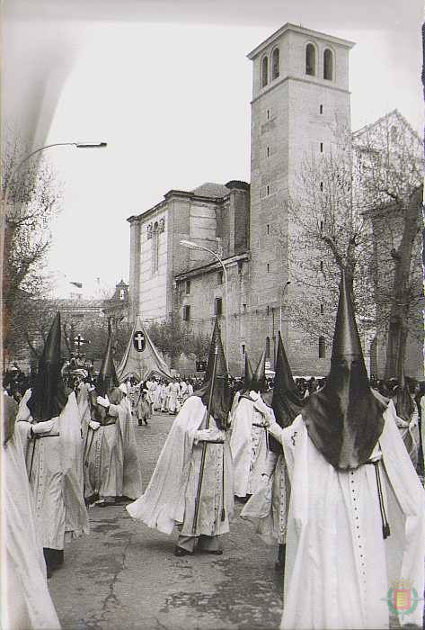Procesión de Penitencia y Caridad en los años 70.