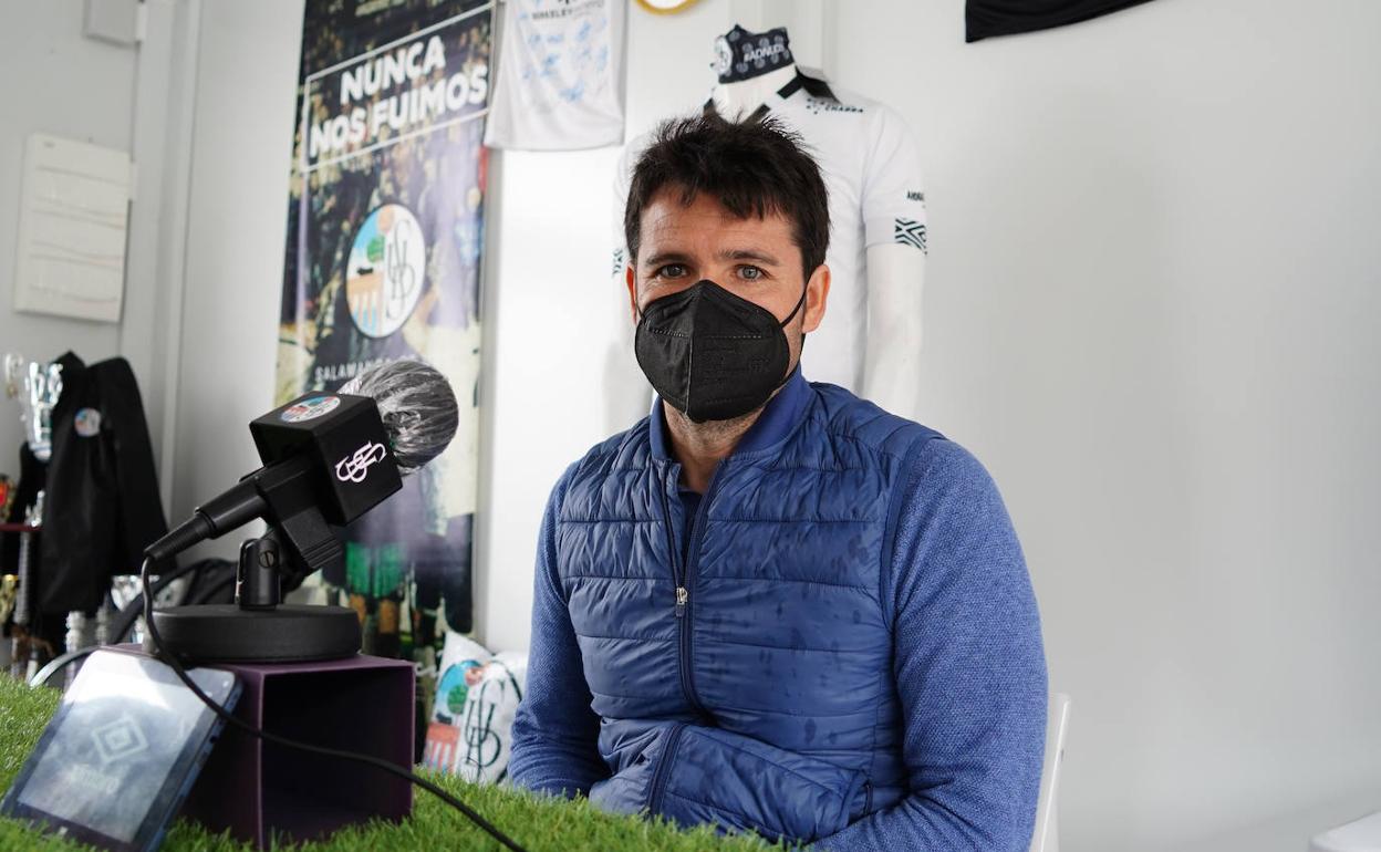 Lolo Escobar, durante la rueda de prensa de este viernes.