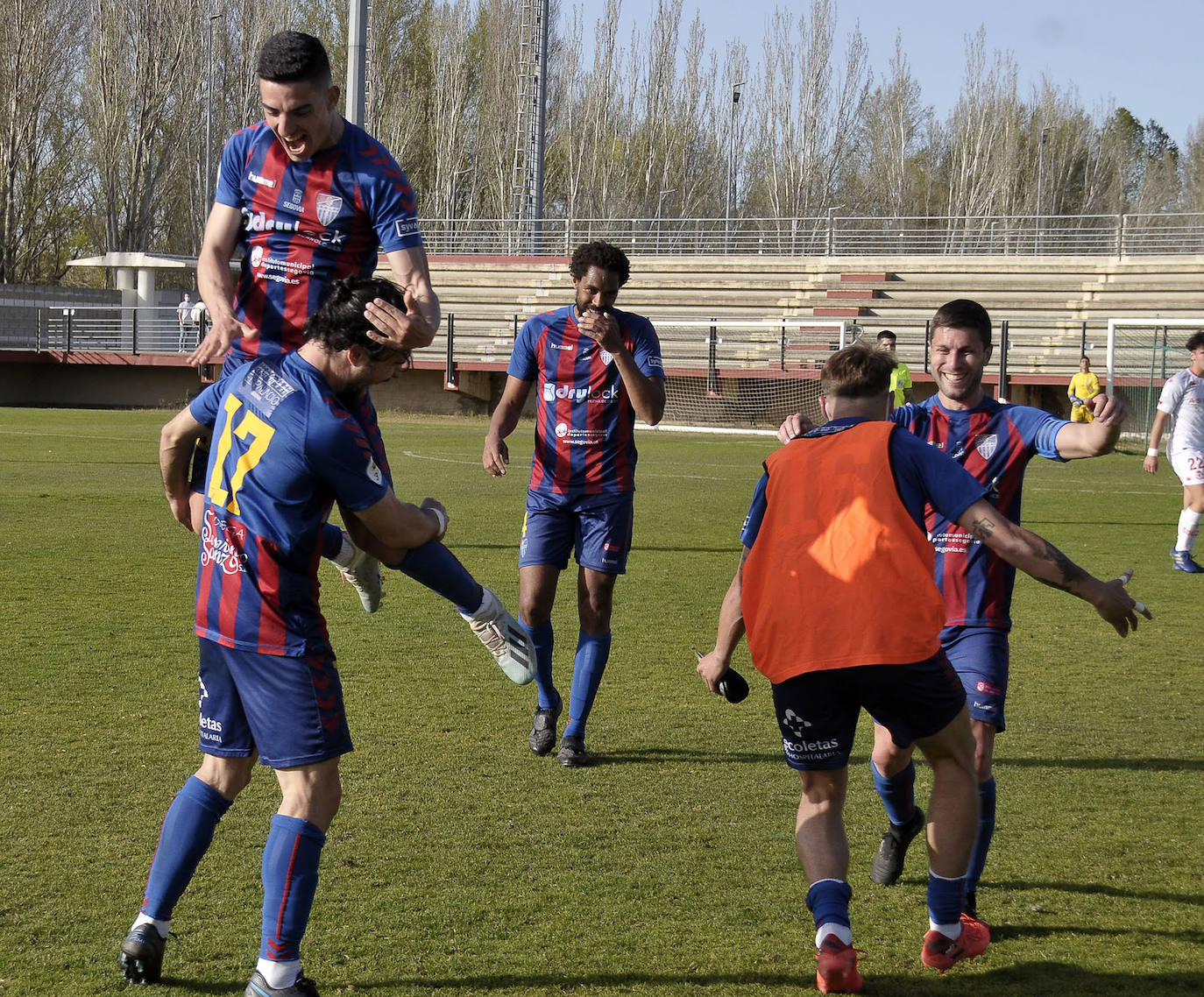 Ascenso de la Gimnástica Segoviana tras derrotar al Júpiter 