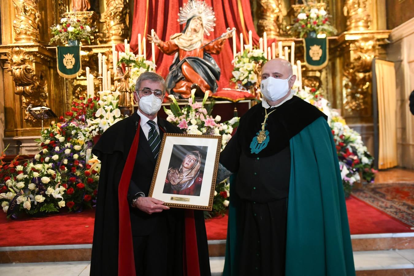 Fotos: Ofrecimiento de los Dolores en la iglesia de la Vera Cruz de Valladolid