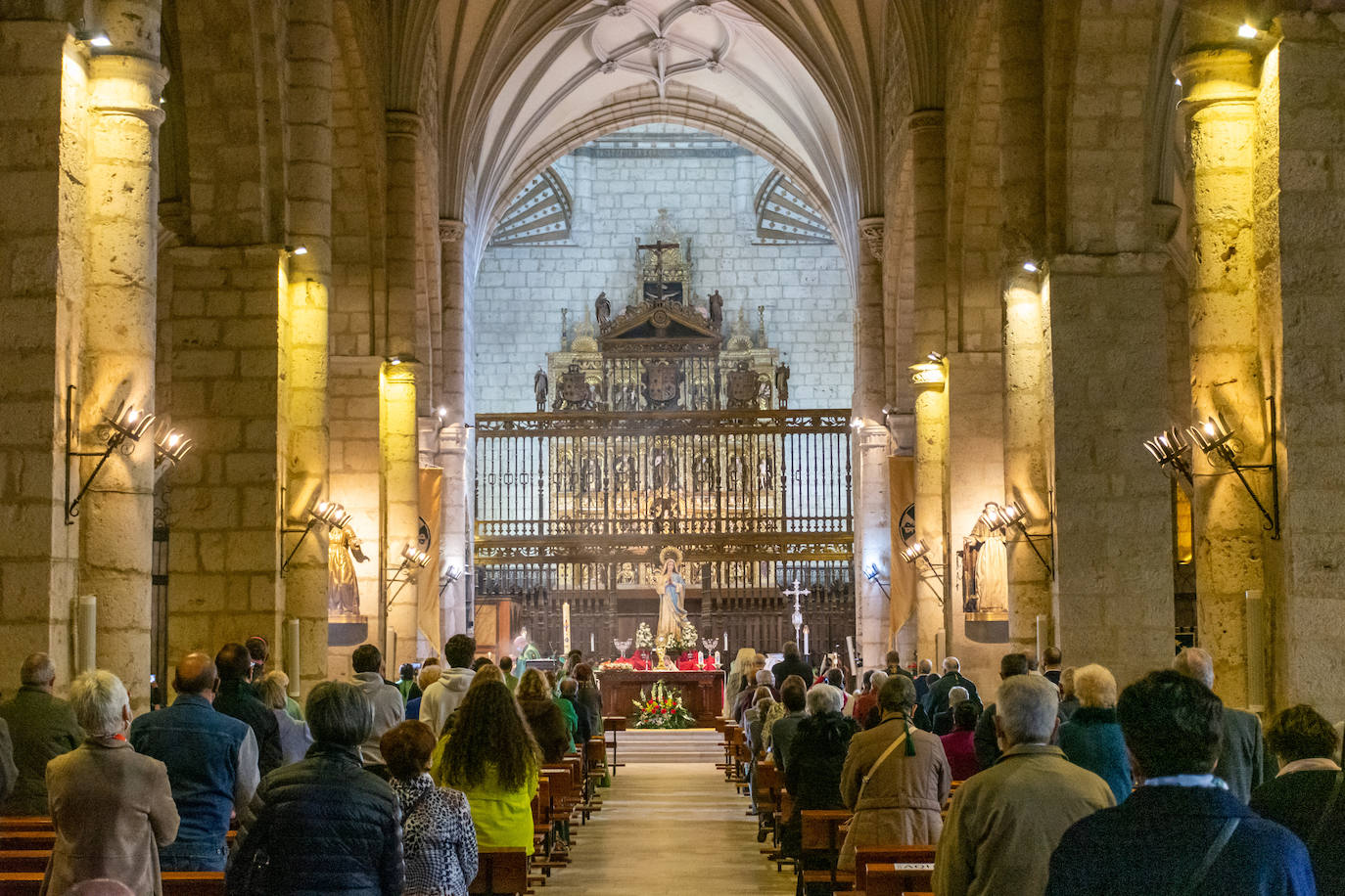 Fotos: El Rompimiento del Velo cierra la Semana Santa en Palencia