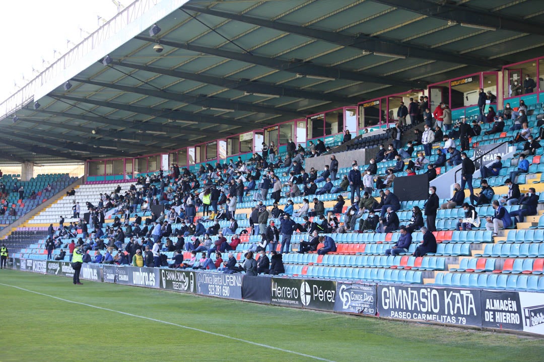 Aficionados del Salamanca en el Helmántico