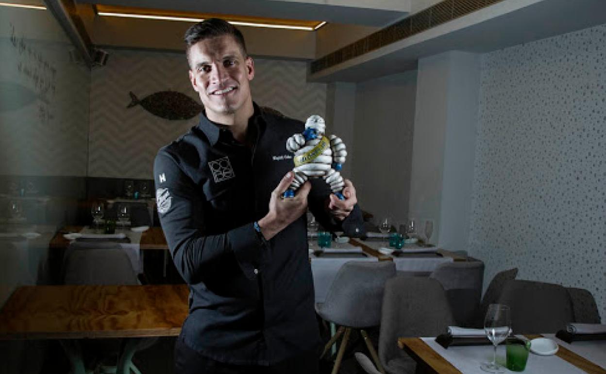 Entre amuletos, guisos y platós… de televisión