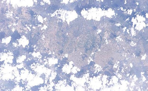 Imágenes del Pisuerga. tomadas a 389 kilómetros de distancia el 7 de junio de 2003. 