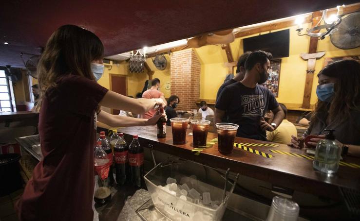 Así estaba el Vinos Merino unos días antes del cierre del interior de los bares