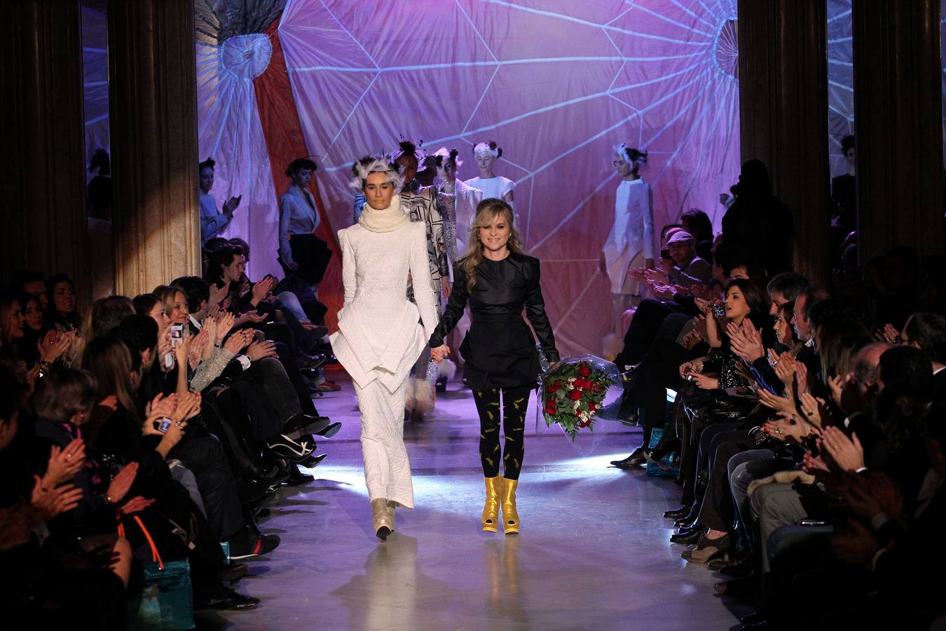 2011. Desfile de la diseñadora leonesa en la Madrid Fashion Week.