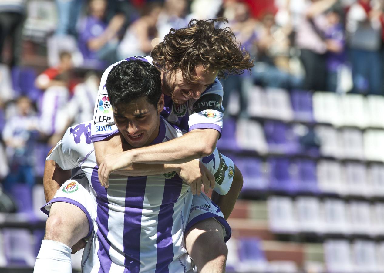 21.05.11 Sisi y Javi Guerra celebran el gol ante el Nastic.