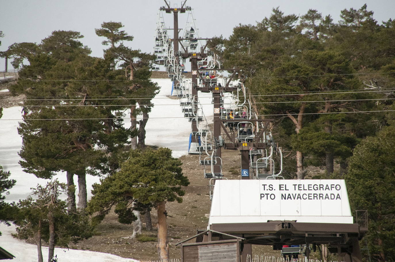 Estacion de Navacerrada durante su último día abierta. 