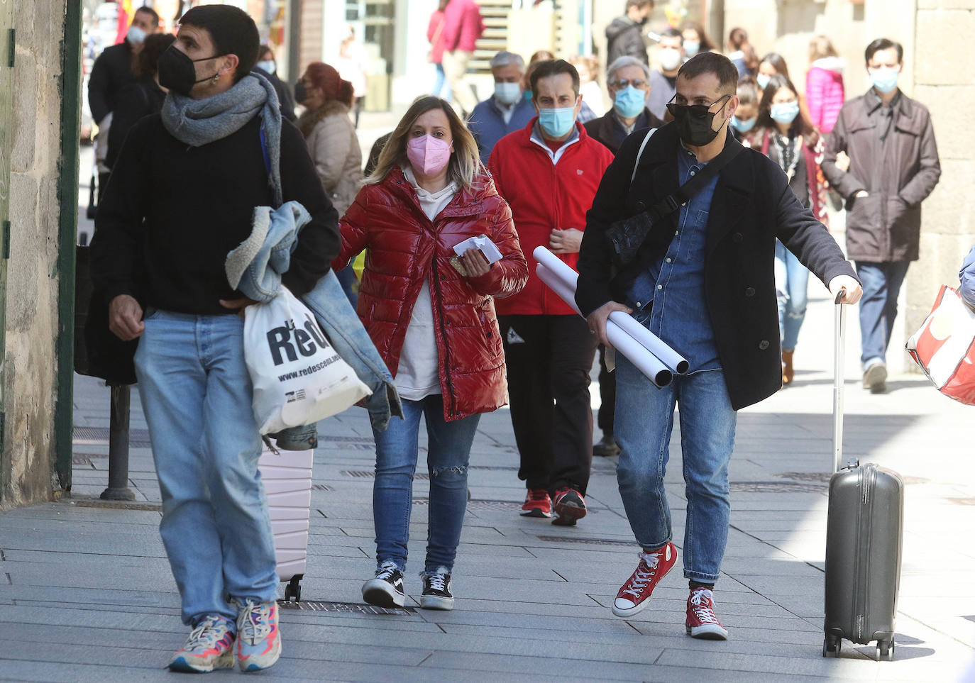 Ambiente y terraceo en el vermú del domingo en Segovia 