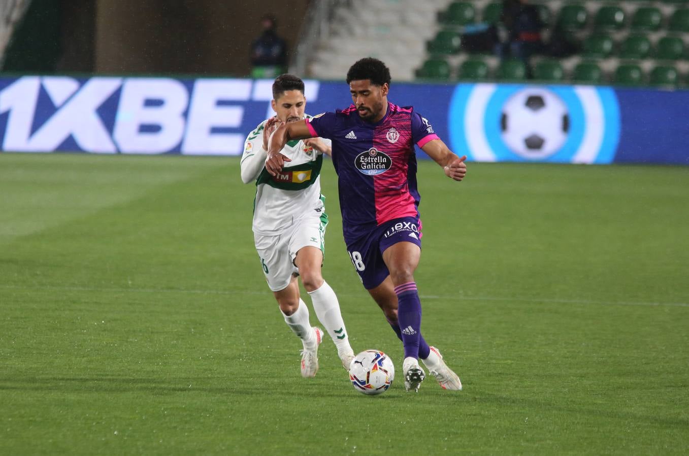 Fotos: El Real Valladolid empata en Elche (1-1)