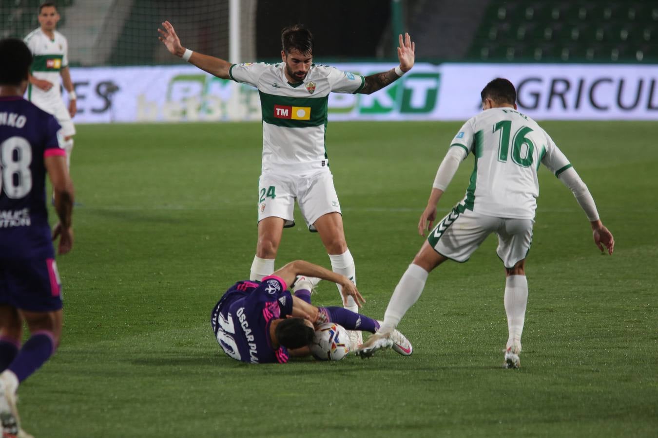 Fotos: El Real Valladolid empata en Elche (1-1)