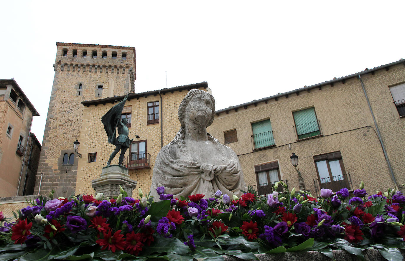 Actos en la plaza de Medina del Campo con motivo del Día de la Comunidad.