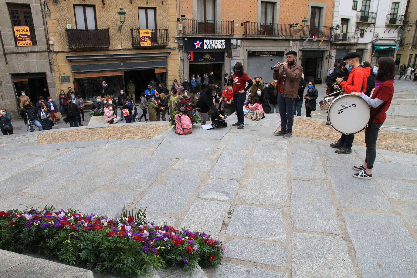 Actos en la plaza de Medina del Campo con motivo del Día de la Comunidad.