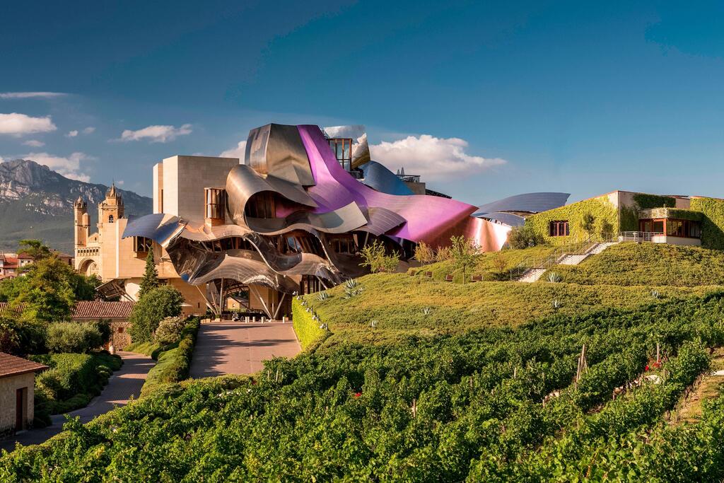 Hotel en El Ciego (La Rioja) diseñado por Frank Gehry