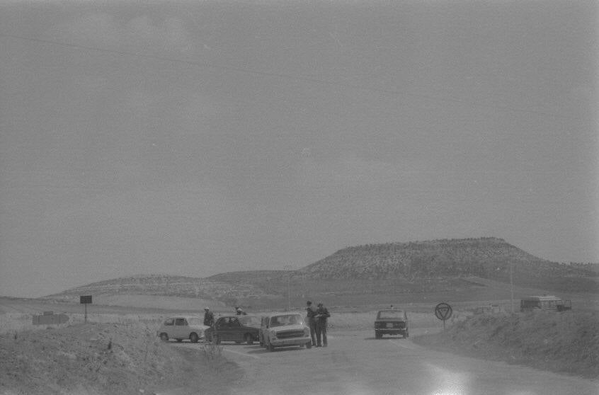 La Guardia Civil controla el acceso a la campa de Villalar.