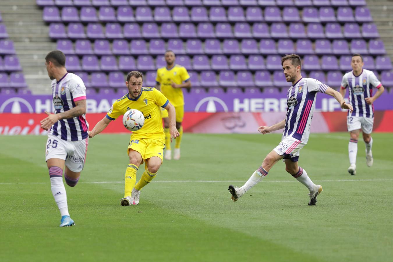 Fotos: Empate del Real Valladolid ante el Cádiz (1-1)