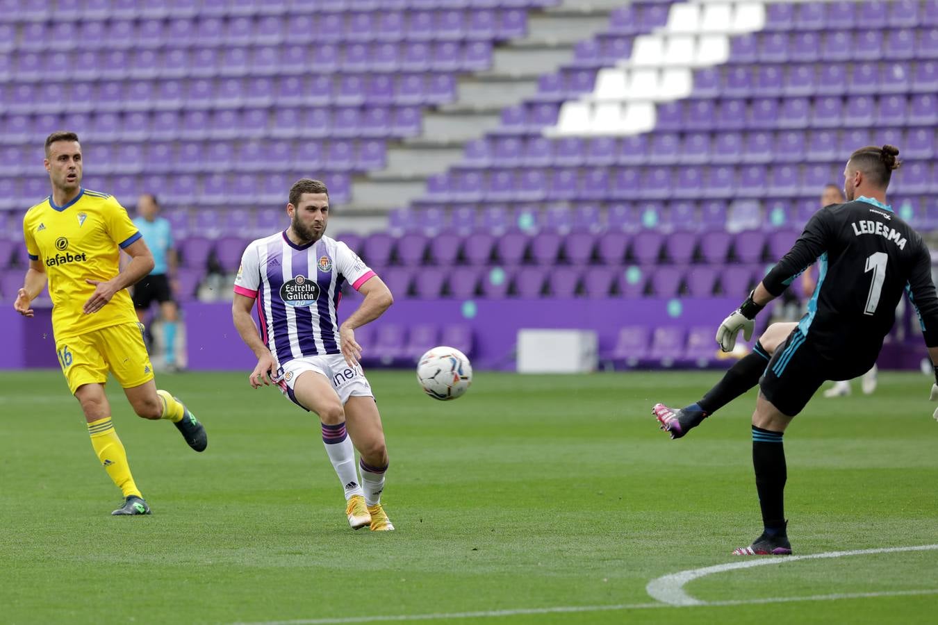 Fotos: Empate del Real Valladolid ante el Cádiz (1-1)