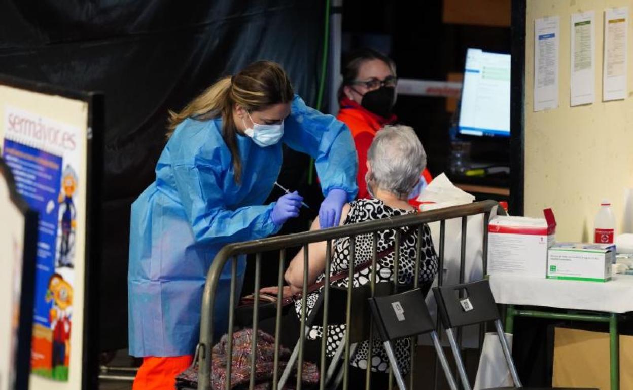 Vacunación en el multiusos