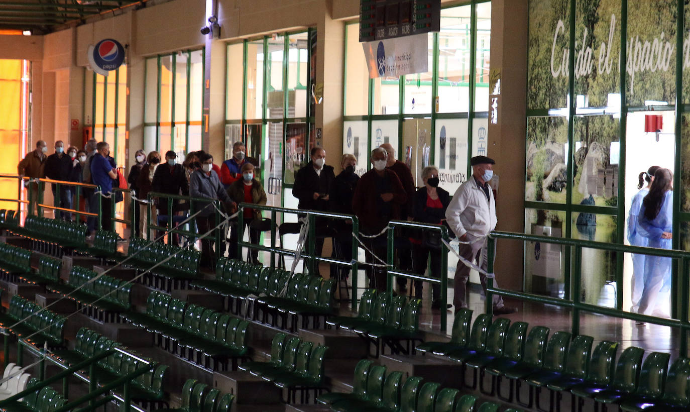 Vacunación en el pabellón Pedro Delgado con Janssen.