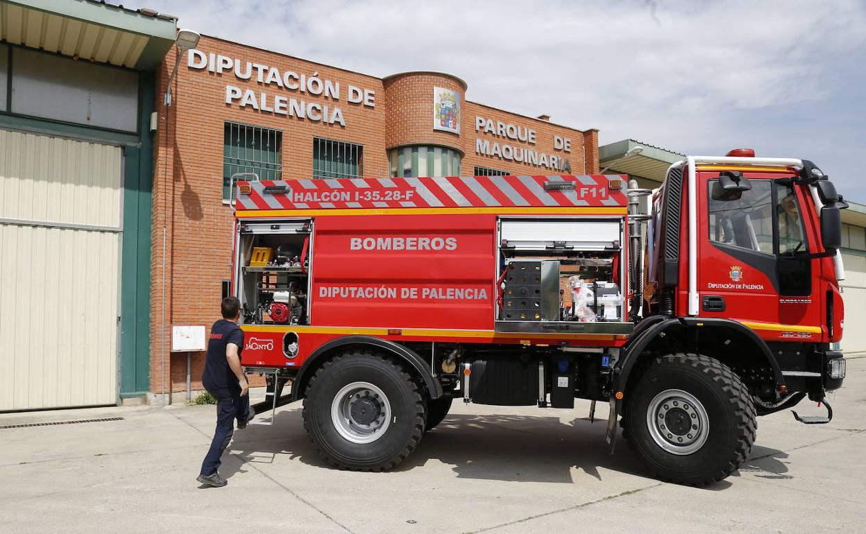 La Diputación rechaza de nuevo las críticas de la oposición a los parques de bomberos voluntarios