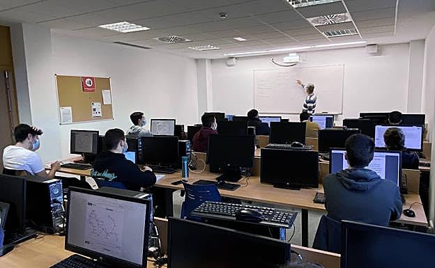 Alumnos en una d elas aulas de la Universidad Europea Miguel de Cervantes de Valladolid.